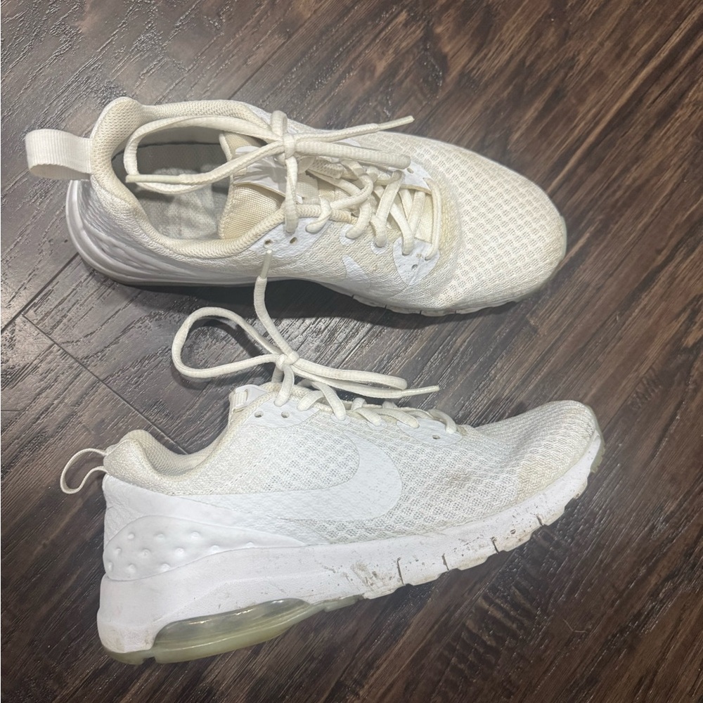 Nike Air Max Cream Sneakers